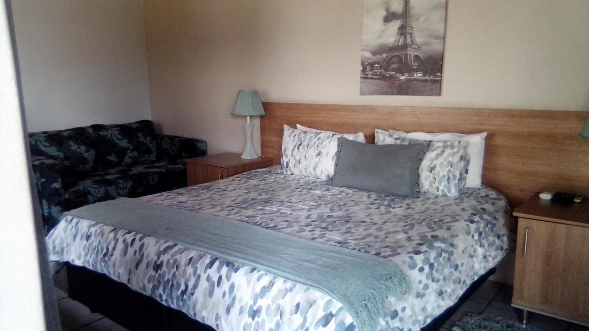 12 On Vaal Drive Guesthouse 范德拜尔帕克 外观 照片