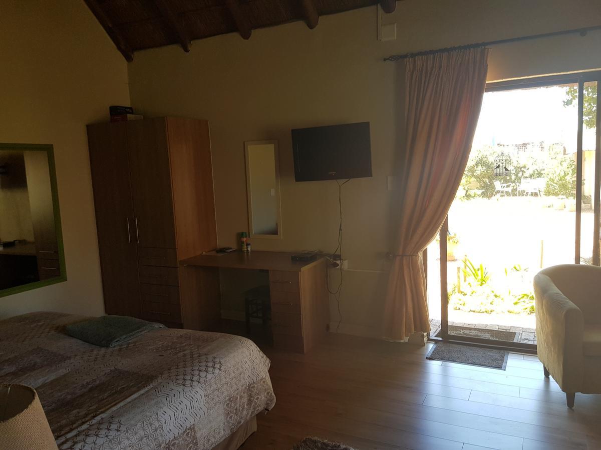 12 On Vaal Drive Guesthouse 范德拜尔帕克 外观 照片
